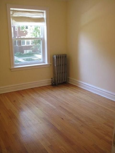 1st image of 4133 N Albany Ave APT 1