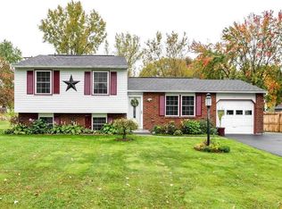 6068 Deersprings Rd, Cicero, NY 13039