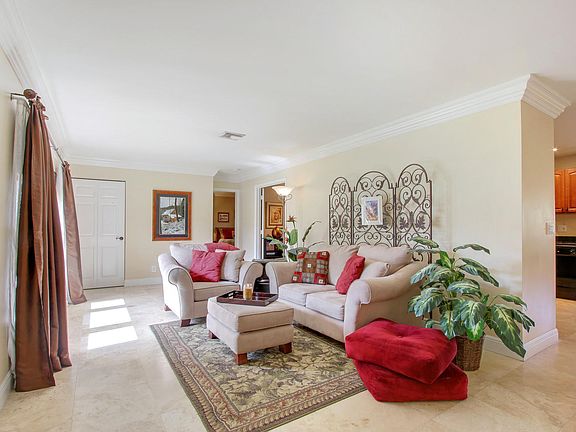 2nd image of 6213 Plains Dr
