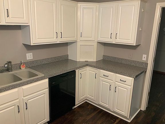 5th image of 3971 School Section Rd APT 21