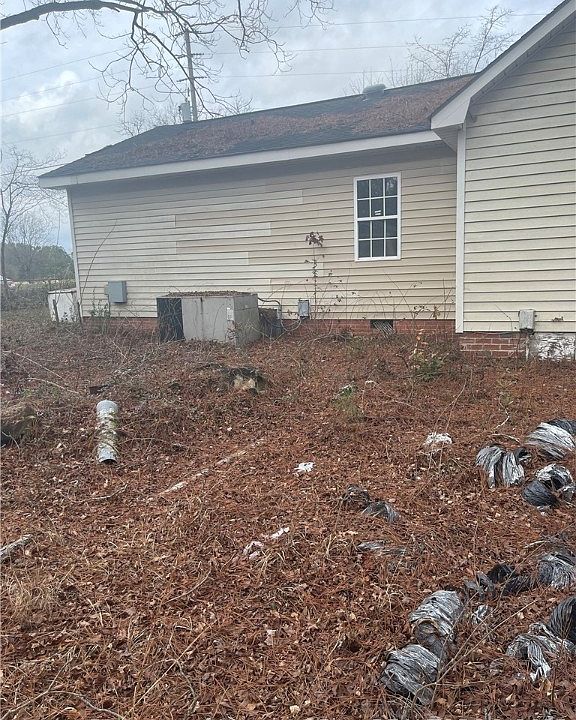 2nd image of 5348 N Goldsboro Rd