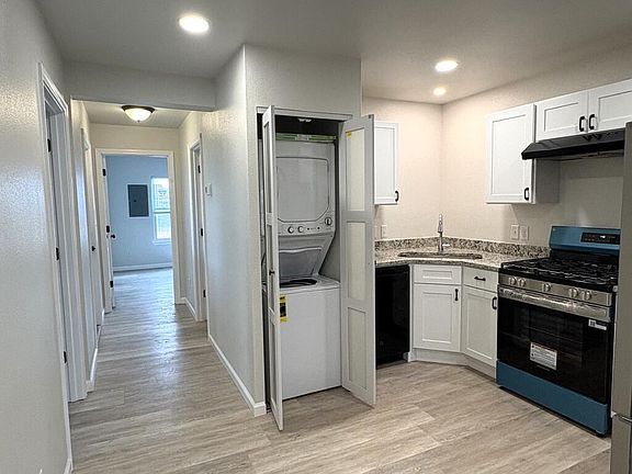 5th image of 2303 College Ave