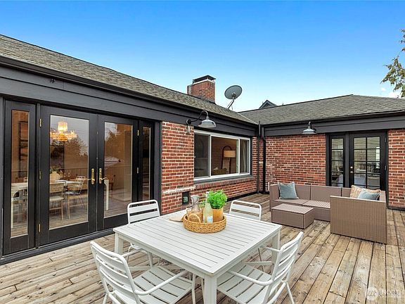 2nd image of 12021 1st Avenue NW