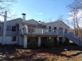 1035 Stillwater Rd, Newton, NJ 07860