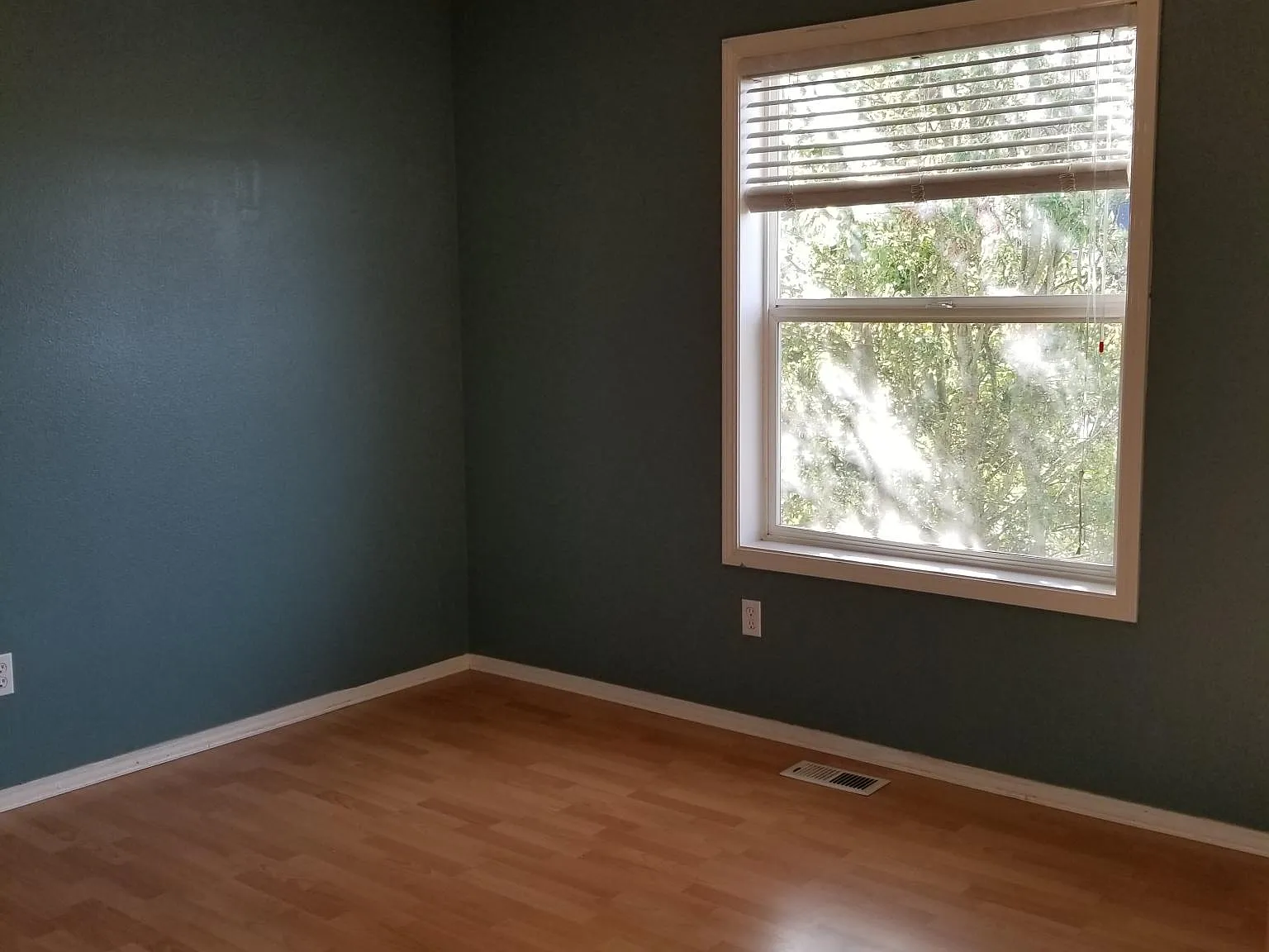 4 bed, 2.5 bath, 1993 sqft, $2,895 — Photo 4