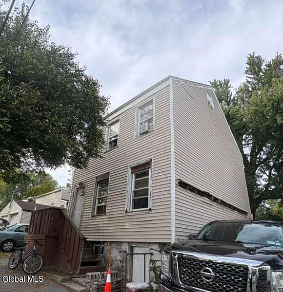 2nd image of 29 Emmett Street