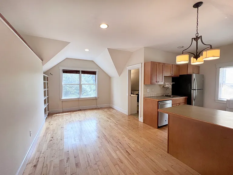 10 W Acton Rd — Photo 3