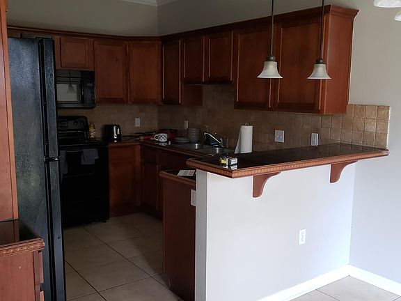 4th image of 2565 E Turtle Creek Dr