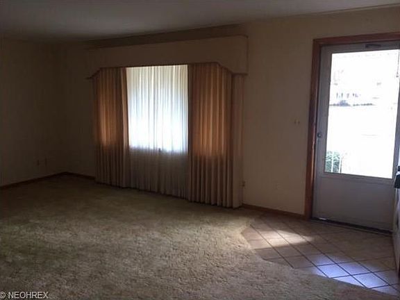 2nd image of 1054 Wilshire Dr