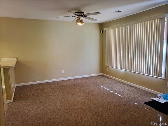 5th image of 4710 Meigs Ave
