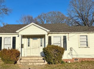 910 N 2nd St, Dardanelle, AR 72834