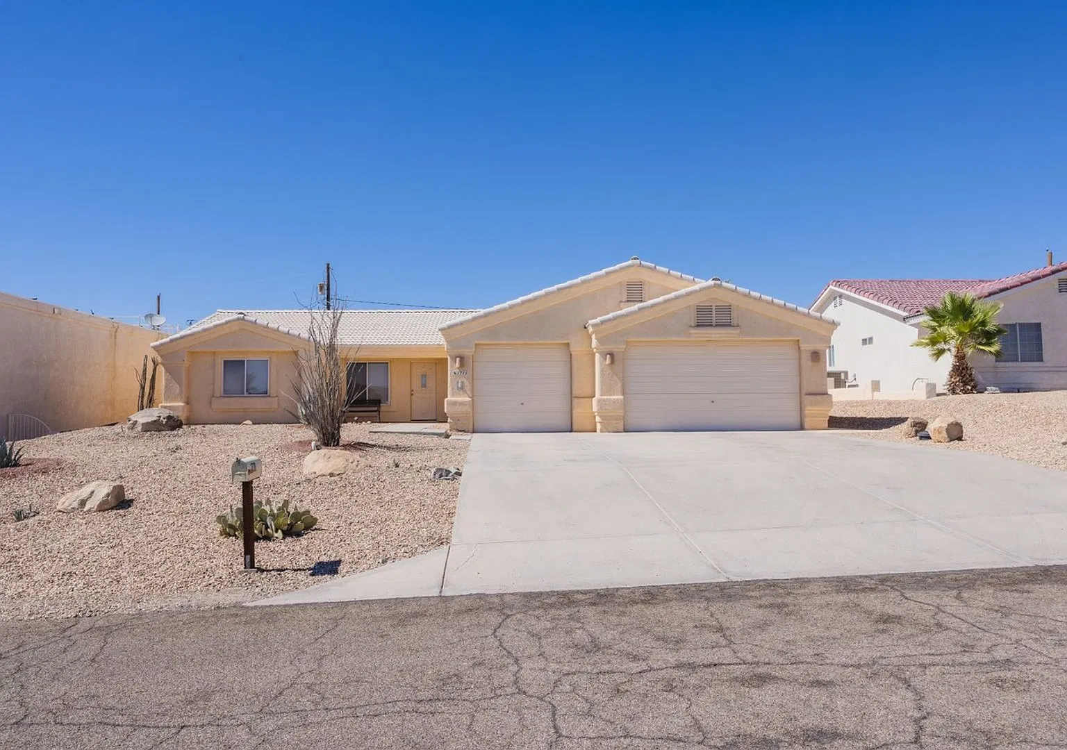 Winter Lhc Vacation Home — Photo 2