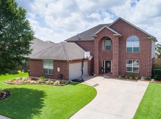 6016 Village Grove Dr, Pearland, TX 77581
