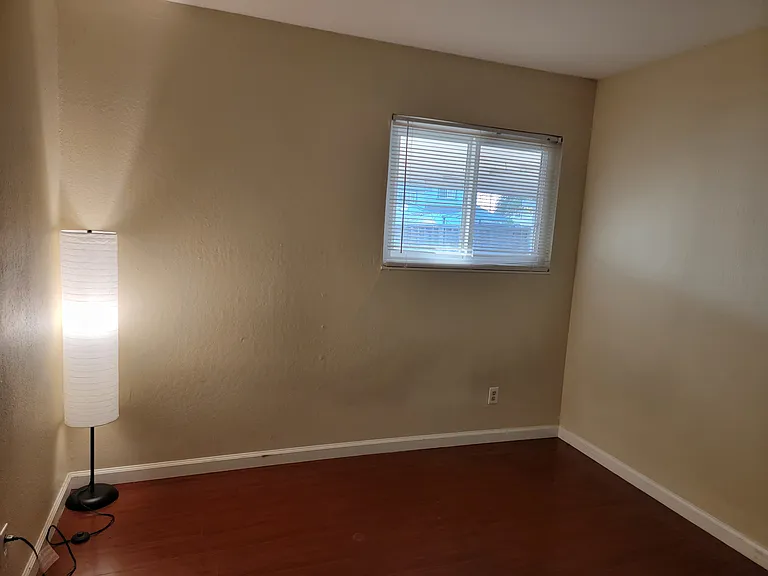 Askham Place Ct — Photo 32