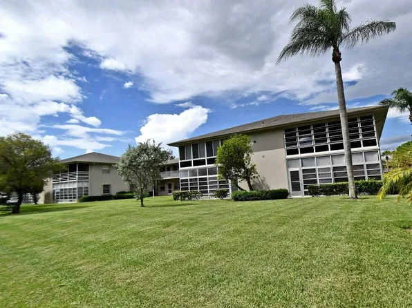12 Lake Vista Trail #202, Port St Lucie, FL 34952
