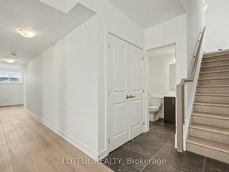 540 Tahoe Hts #B — Photo 3