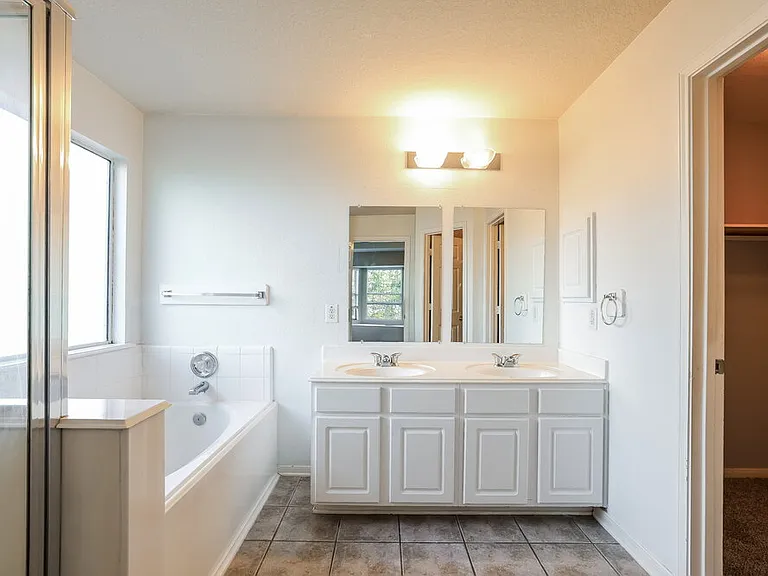 12315 English Brook Cir — Photo 11