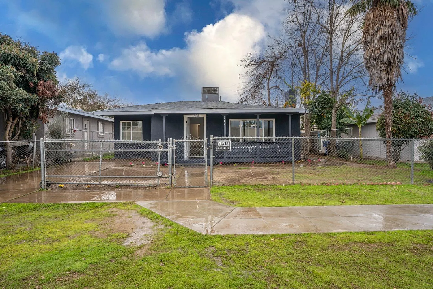 365 W Alluvial Ave photo 1
