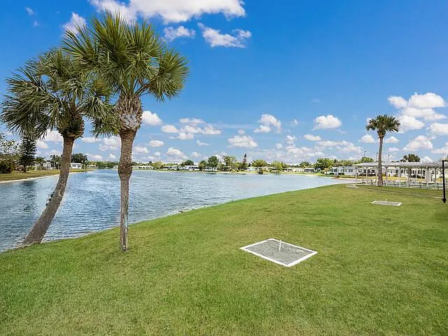 250 Bimini Cay Cir #250 — Photo 19