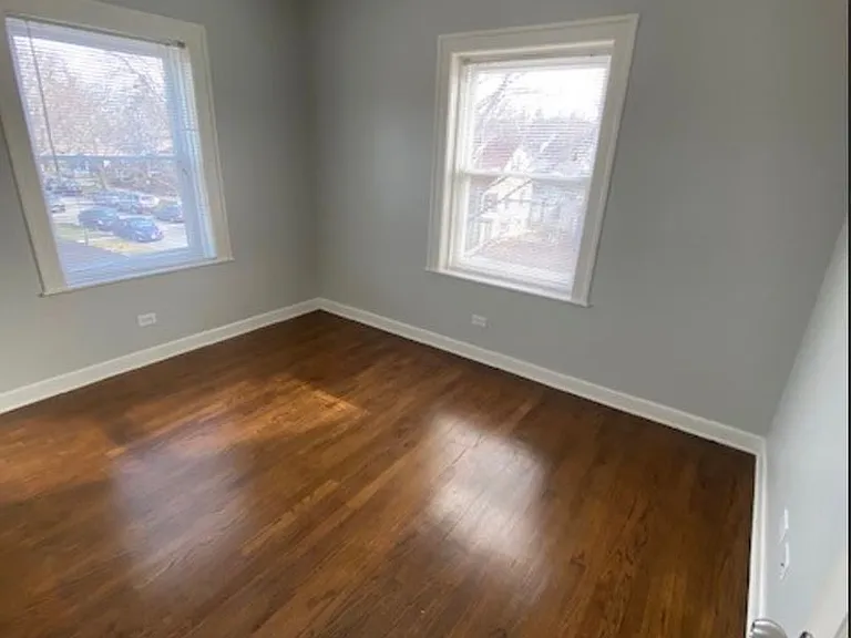 1404 Darrow Ave — Photo 8