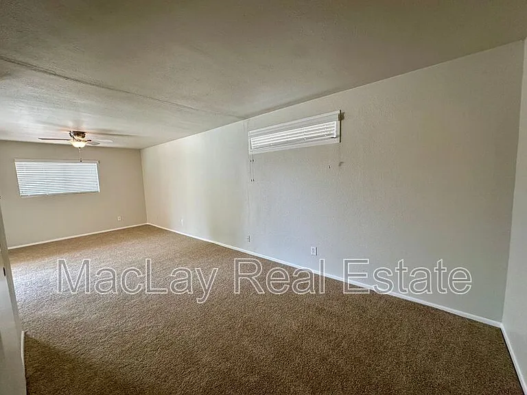 1441 E Diamond Dr — Photo 10
