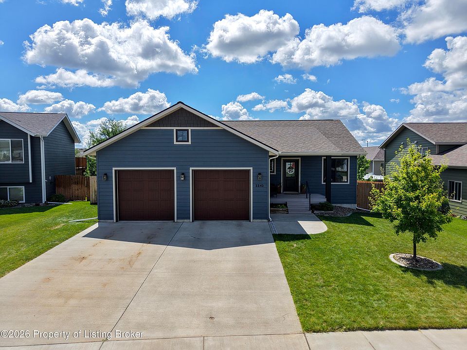 1st image of 2242 Arapaho Ct