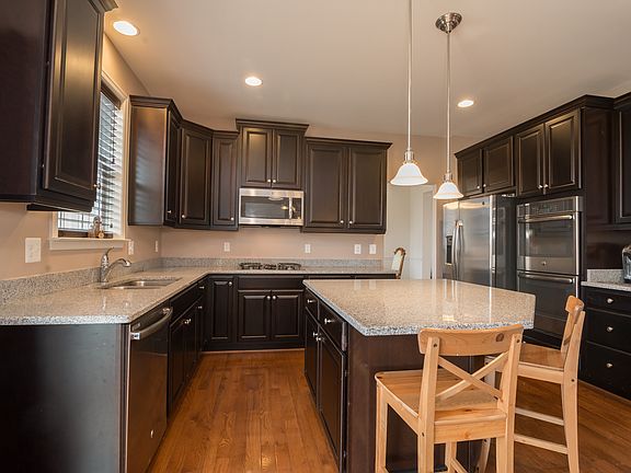 2nd image of 303 Five Forks Dr