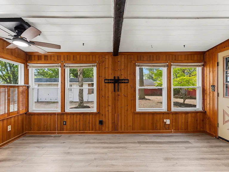 7365 Chennault Dr — Photo 19