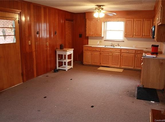 3rd image of 527 Virginia Ave