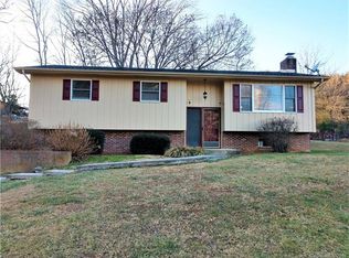 235 Clear Creek Rd, Hendersonville, NC 28792