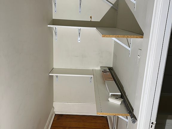 5th image of 1433 W Superior St #1-F
