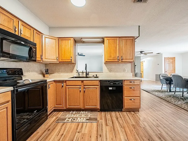 5905 Whispering Pines Rd — Photo 23