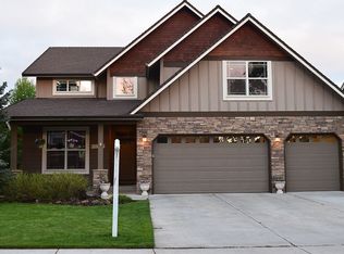 2071 NW Shiraz Ct, Bend, OR 97703