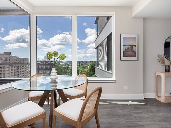 3rd image of 5 Bay St #3PP