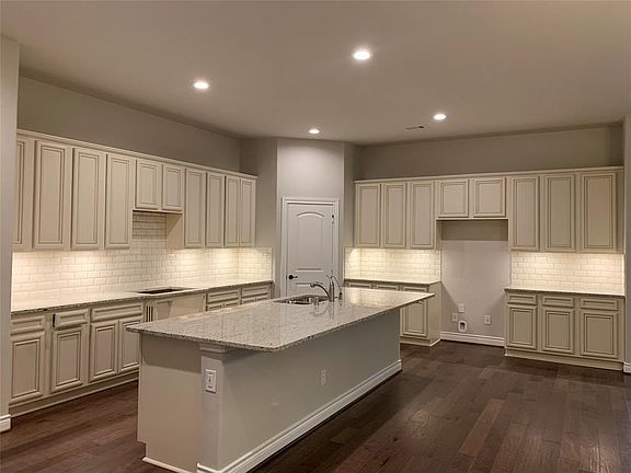 4th image of 11247 Quiet Lake Dr