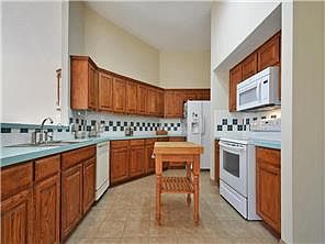 3rd image of 1208 Willow Creek Dr