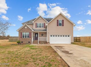 112 Farmington Dr, Richlands, NC 28574