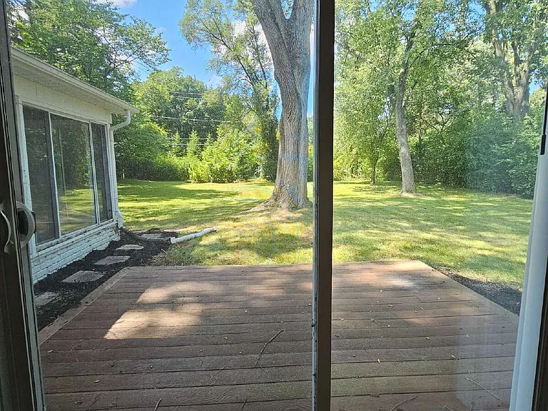 591 E Long Lake Rd — Photo 7