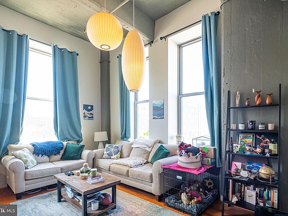 2nd image of 511 N Broad 19 St #401