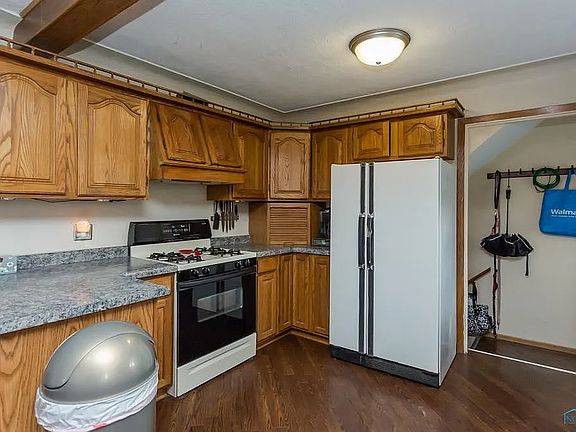 5th image of 4924 291st St #8