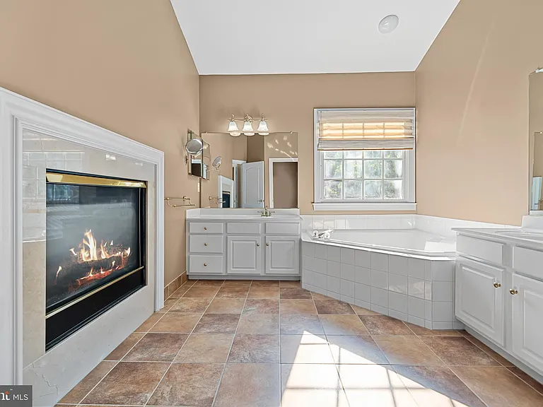 5237 Bessley Pl — Photo 59