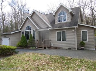 305 Forest Dr, Lords Valley, PA 18428