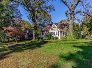 1405 W Davis St, Burlington, NC 27215