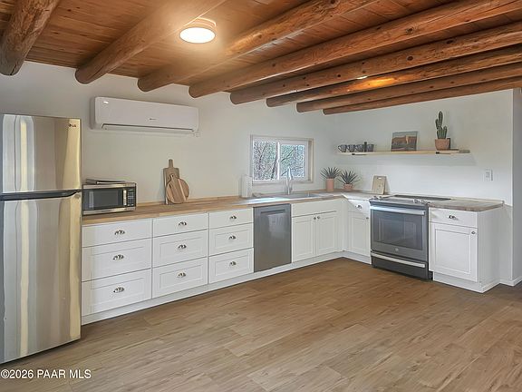 5th image of 4939 S Juniper Loop Rd