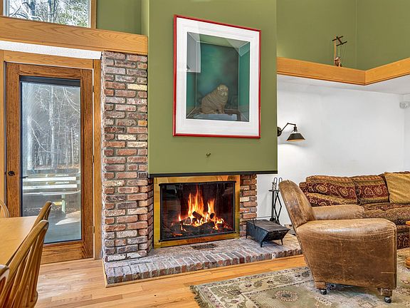 5th image of 74 Pond View Road