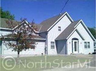 110 S 1st Ave W, Melrose, MN 56352