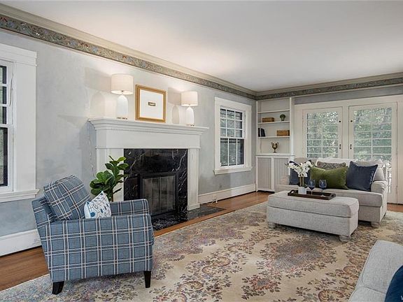 5th image of 118 Woodbridge Ave