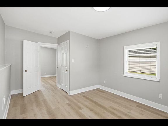 3rd image of 2723 Grand Blvd