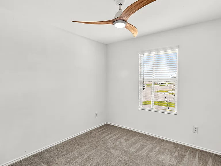 1033 Sourgum St — Photo 31