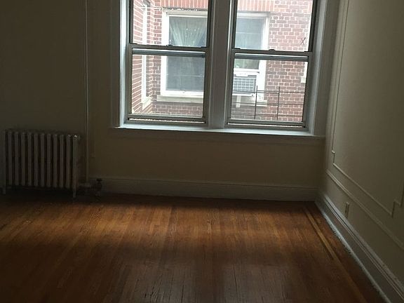 3rd image of 4112 39th Pl APT C2